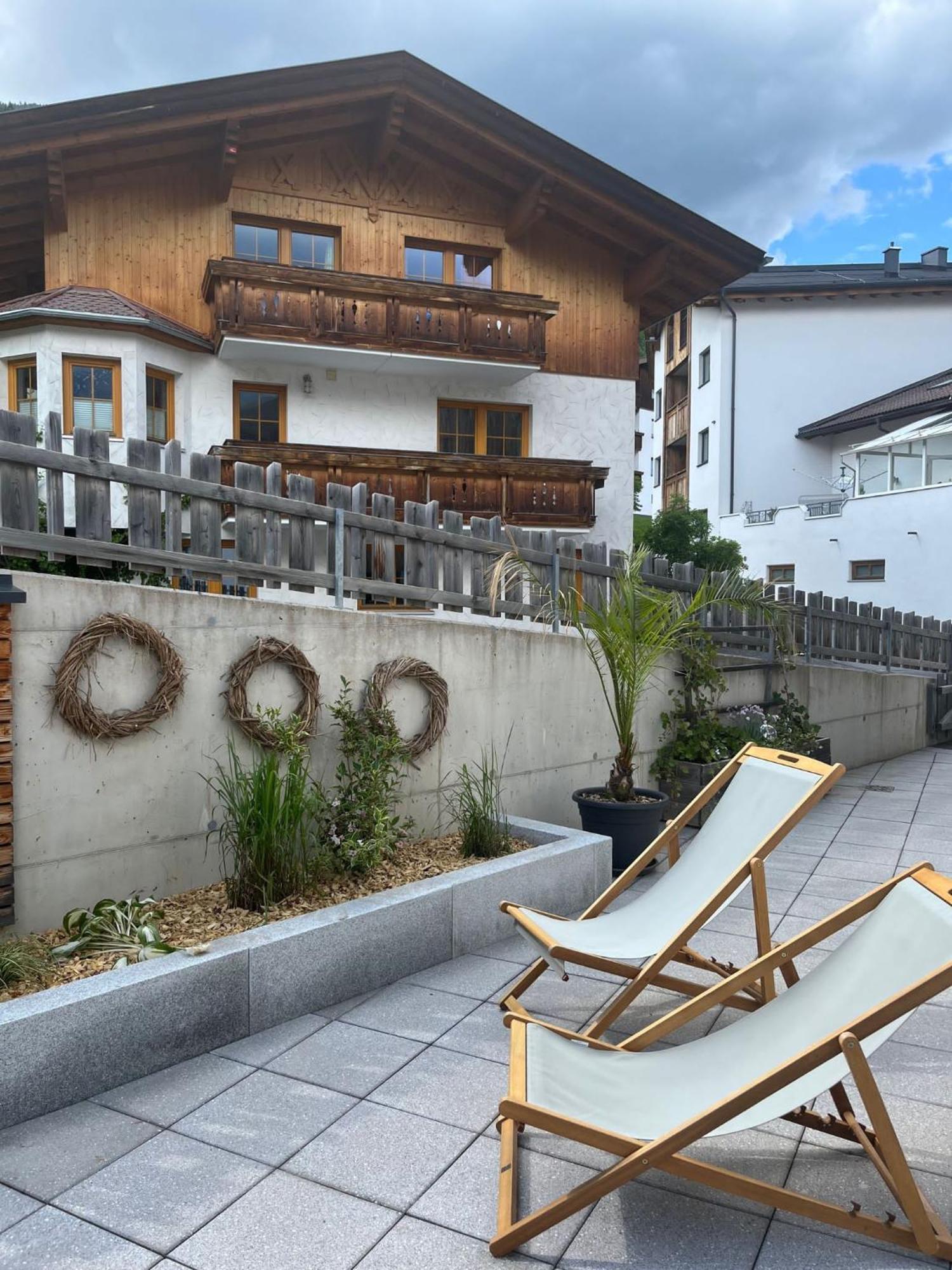 Alpenzeit Villa Ladis Exteriör bild