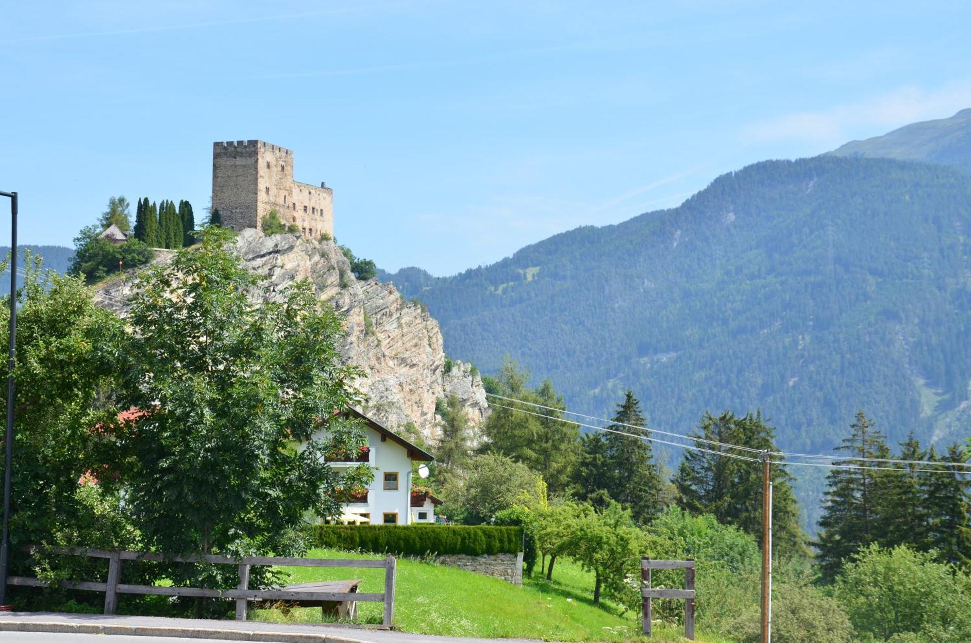 Alpenzeit Villa Ladis Rum bild